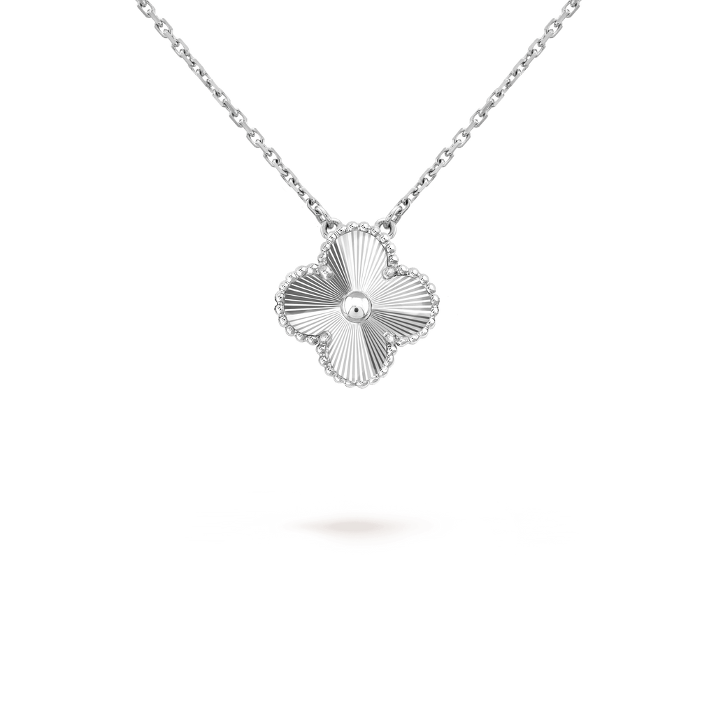 18K Vintage Alhambra Pendant Necklace