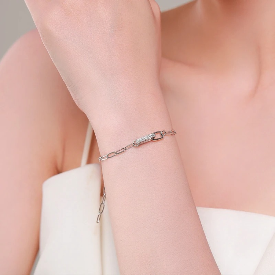 Elegant Geometric Lock Bracelet – 925 Sterling Silver