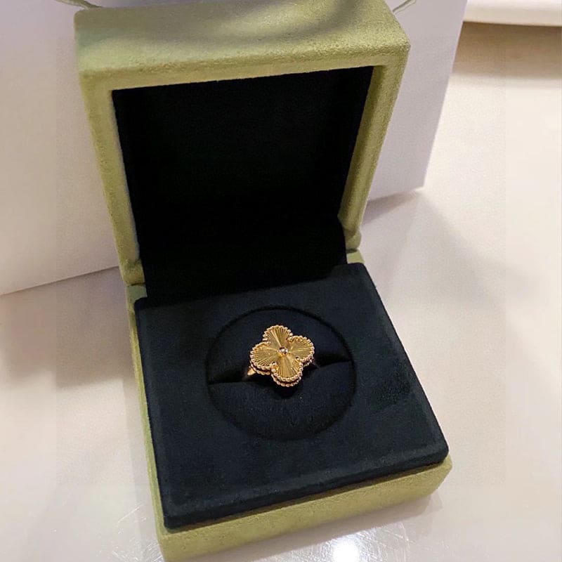 18K Celestial Vintage Alhambra Ring