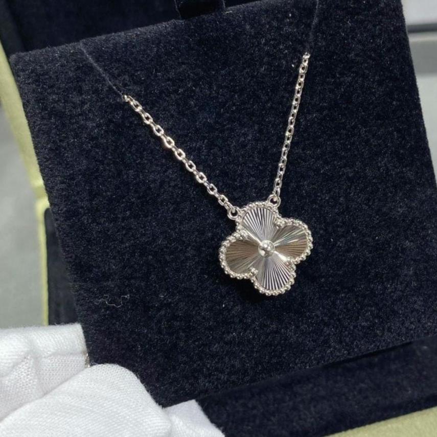 18K Celestial Vintage Alhambra Pendant Clover Necklace