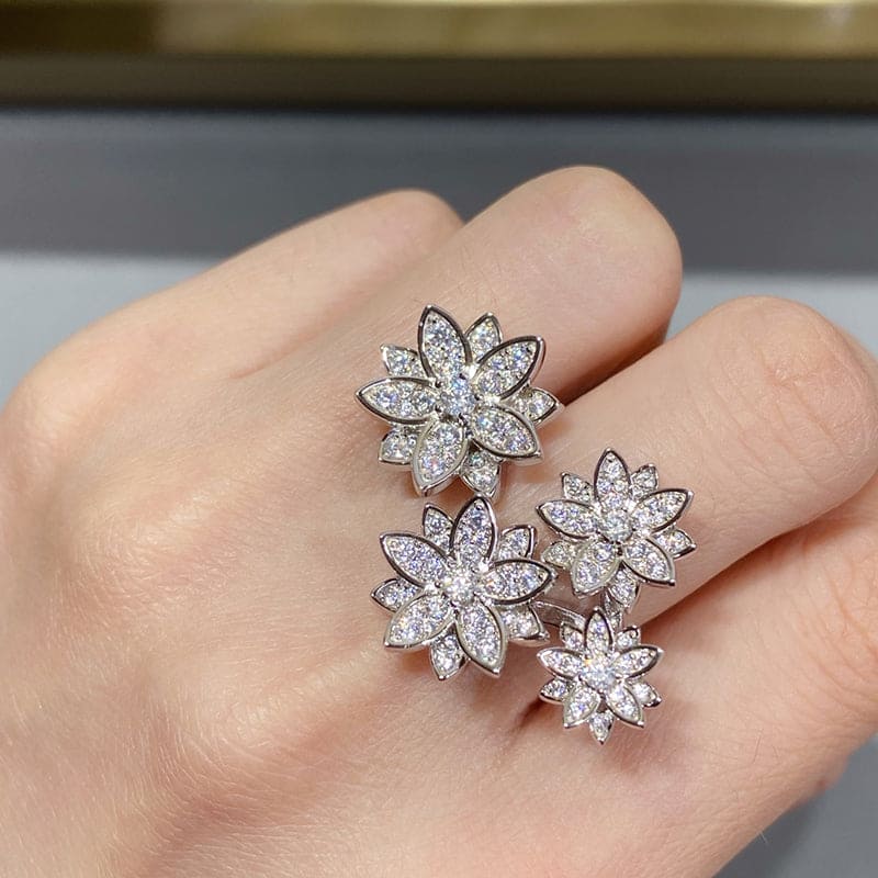 18K Celestial Lotus Four Flowers Ring