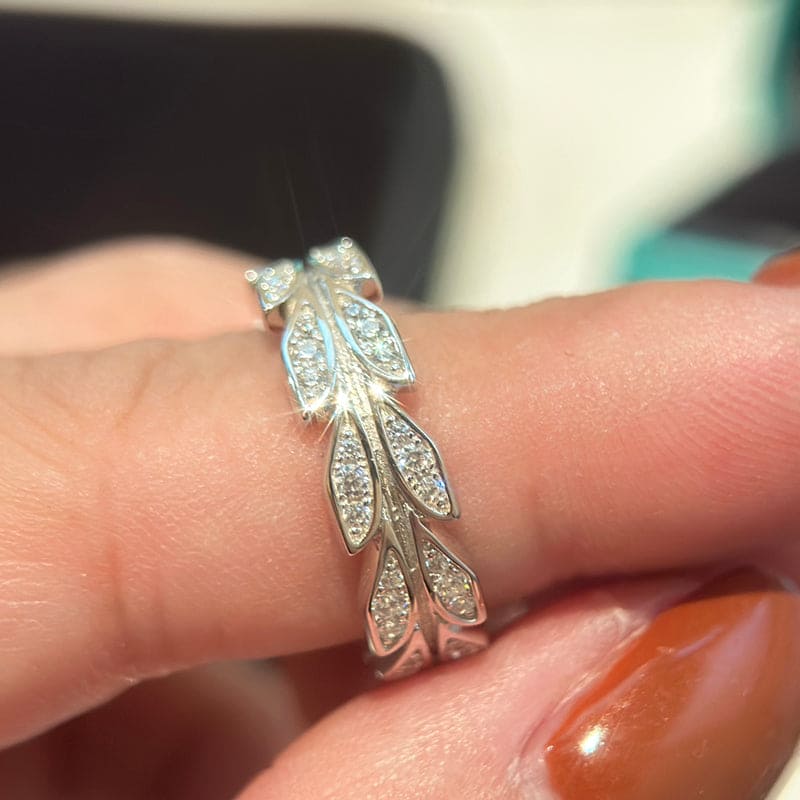 18K Celestial White Gold Victoria Vine Ring