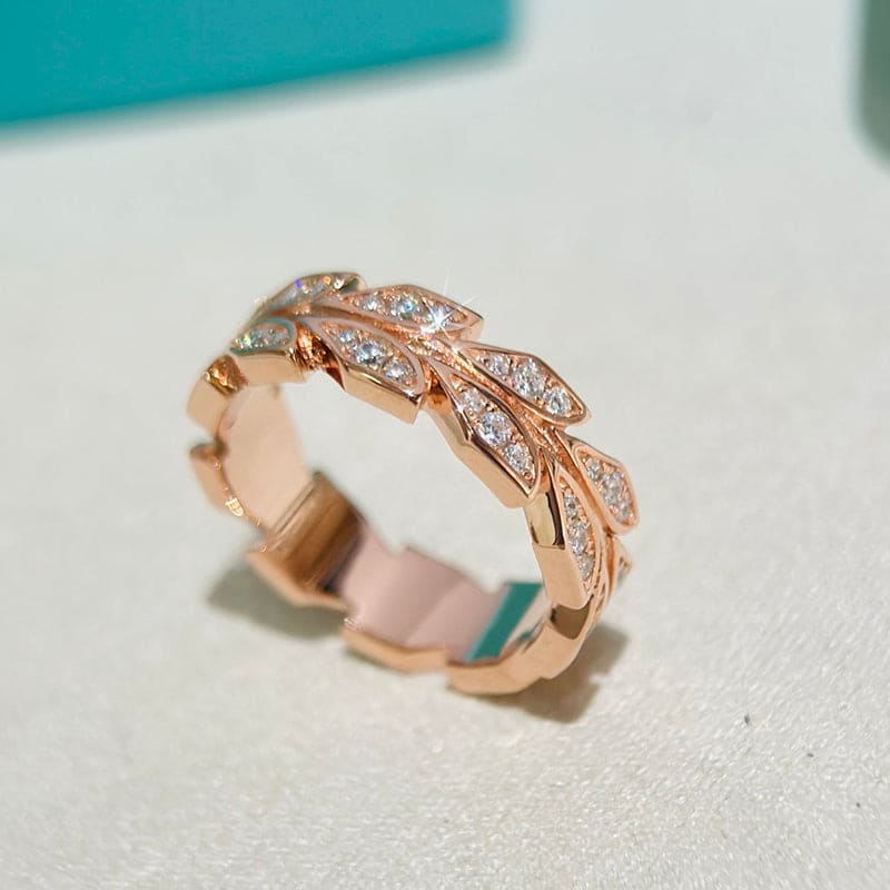 18K Celestial T Victoria Vine Ring