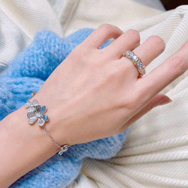 18K Celestial T Schlumberger Eighteen Stone Ring