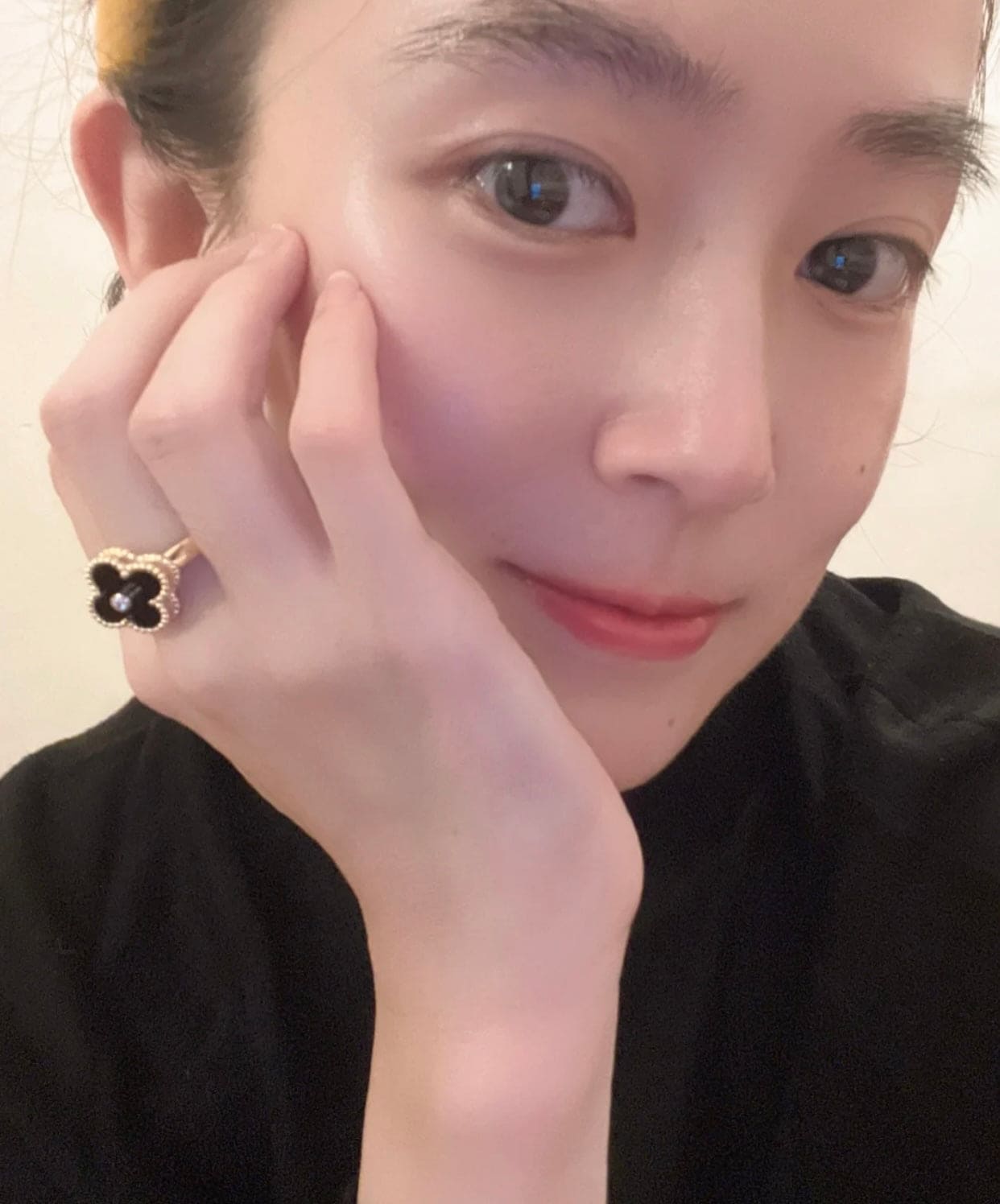 18K Celestial Vintage Alhambra Black Ring