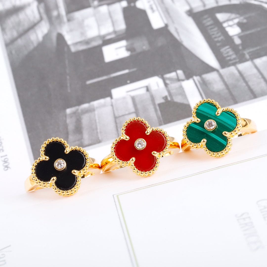 18K Celestial Vintage Alhambra Malachite Ring