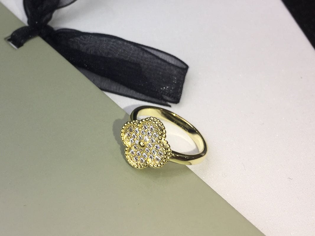 18K Celestial Vintage Alhambra Diamonds Ring