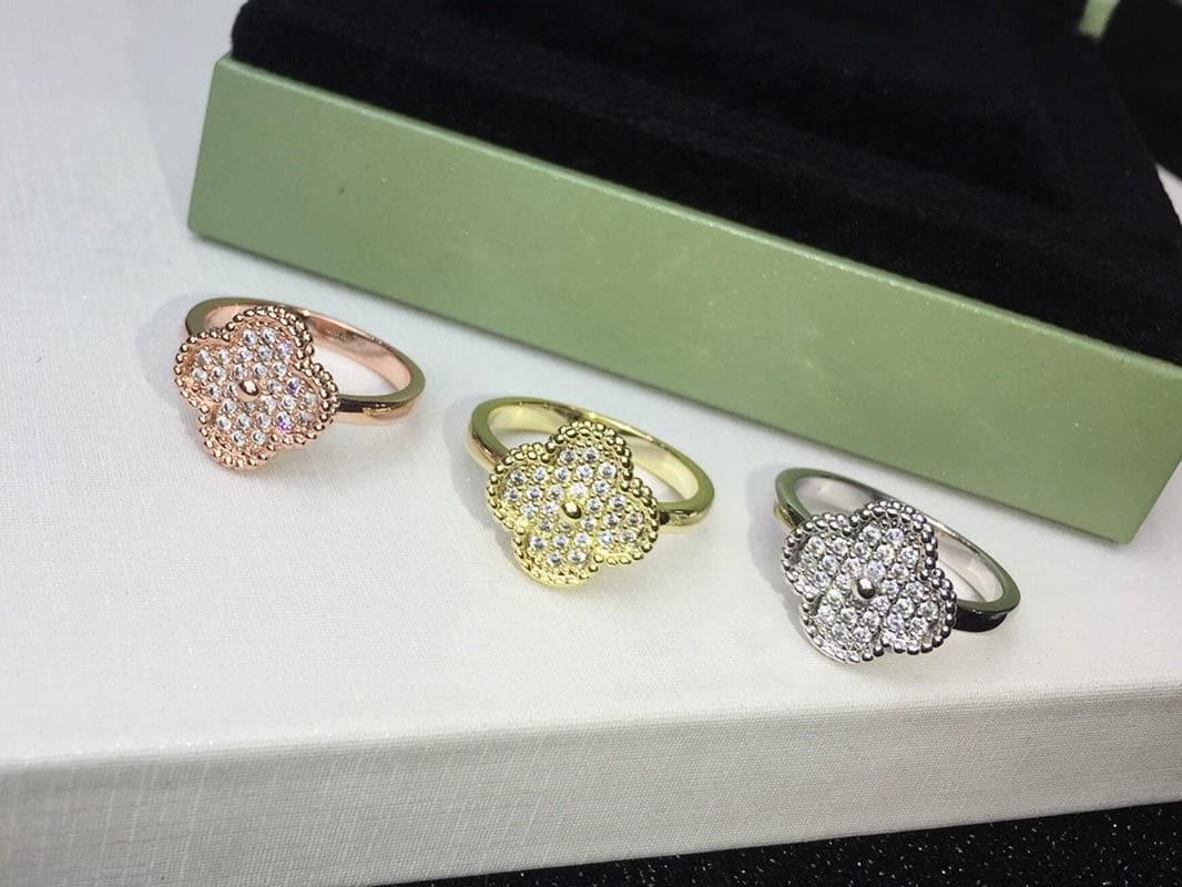 18K Celestial Vintage Alhambra Diamonds Ring