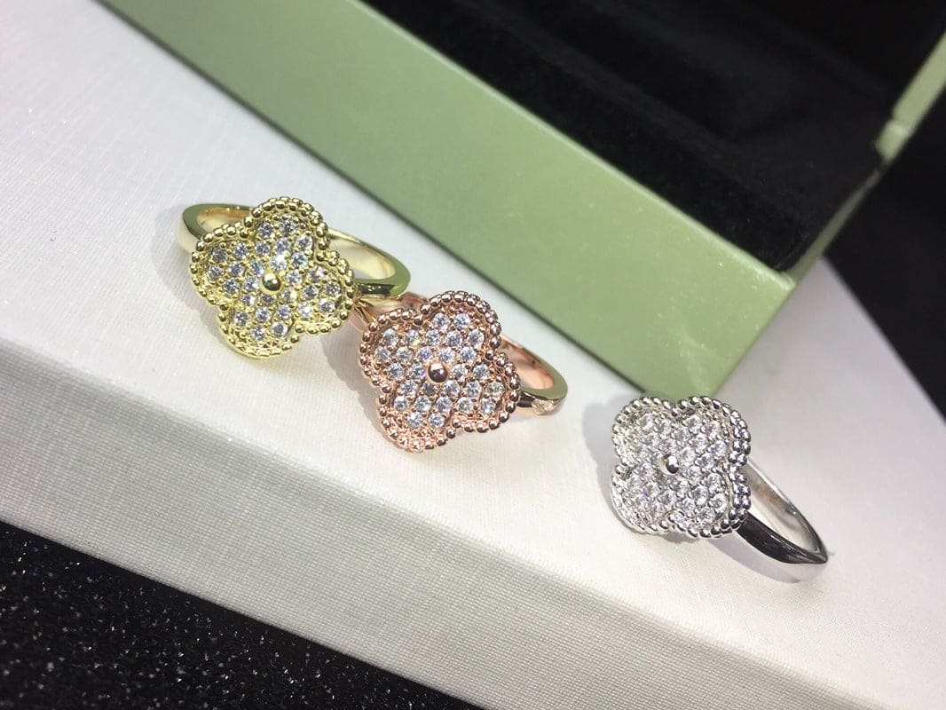 18K Celestial Vintage Alhambra Diamonds Ring