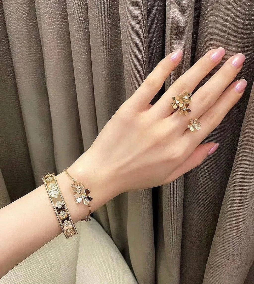 18K Celestial Perl̩e Clovers Bracelet