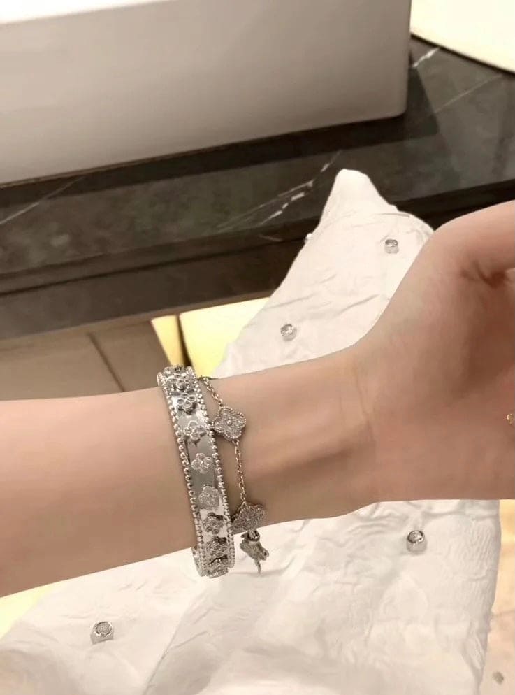 18K Celestial Perl̩e Clovers Bracelet