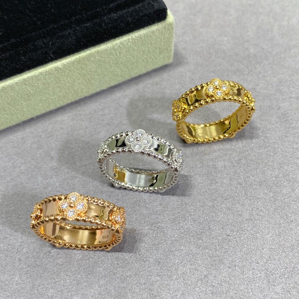 18K Celestial Perl̩e Clovers Ring