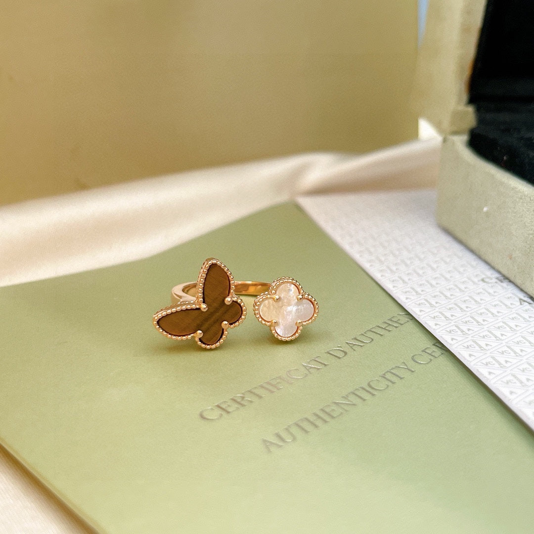 18K Celestial Lucky Alhambra Between the Finger Ring