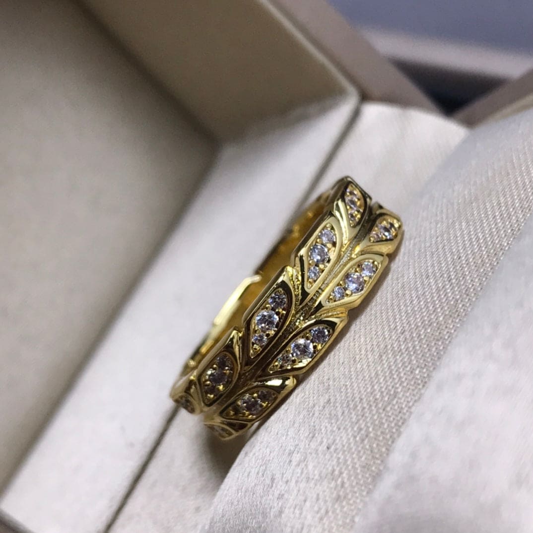 18K Celestial Yellow Gold Victoria Vine  Ring