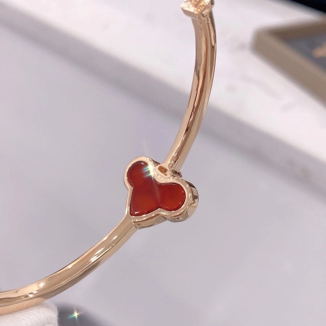 18K Celestial T Fleur De Lis Bracelet