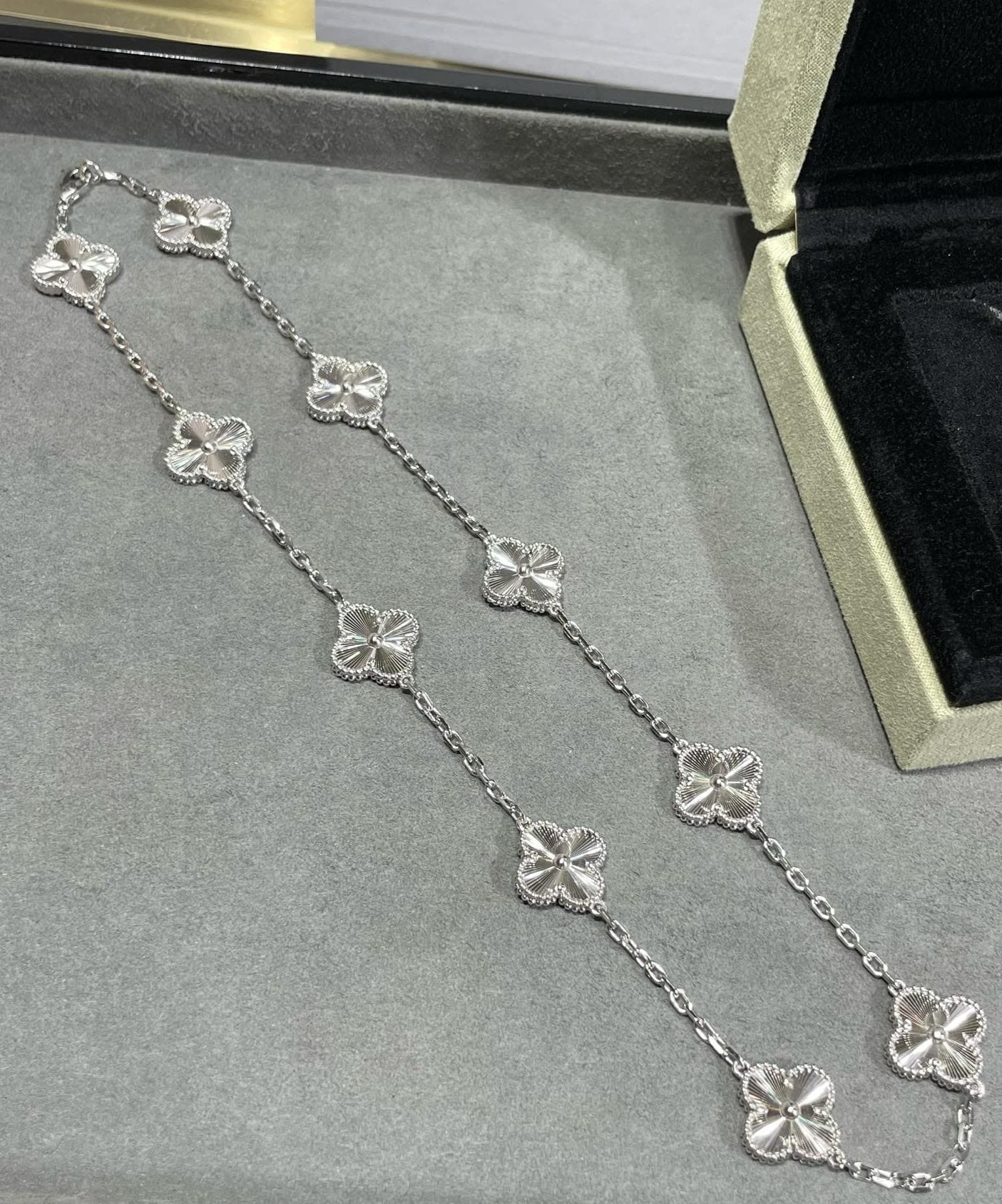 18K Celestial Vintage Alhambra 10 Motifs Necklace