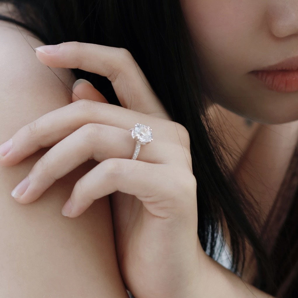 ELVORIA 10mm Moissanite Ring GRA ELVDA10 – Platinum Plated 925 Sterling Silver