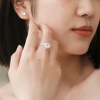 ELVORIA 5mm Moissanite Flower Ring GRA – Platinum Plated 925 Sterling Silver