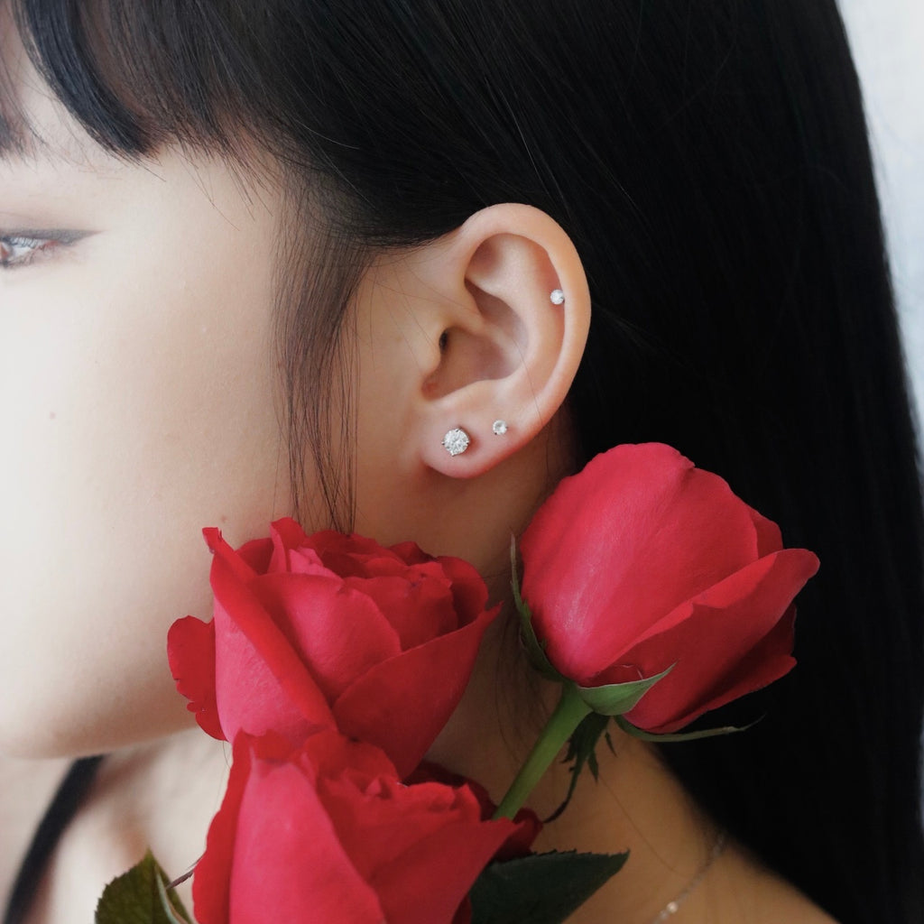 ELVORIA 5mm Moissanite Stud Earrings GRA – Platinum Plated 925 Sterling Silver