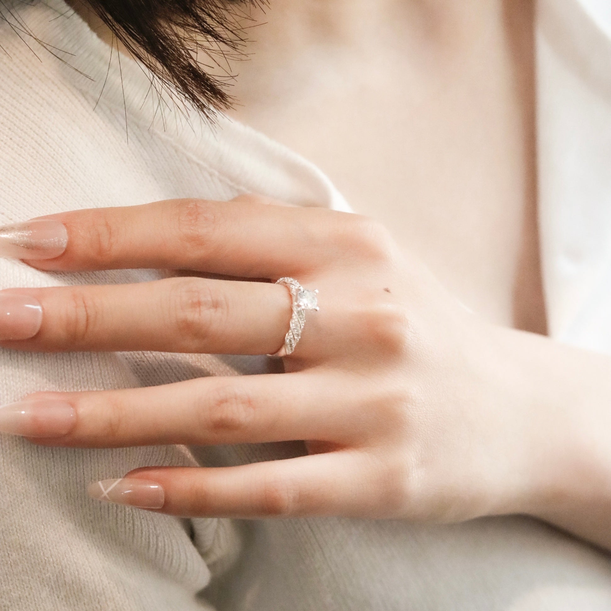 ELVORIA 5mm Moissanite Ring GRA ELVDA59 – Platinum Plated 925 Sterling Silver