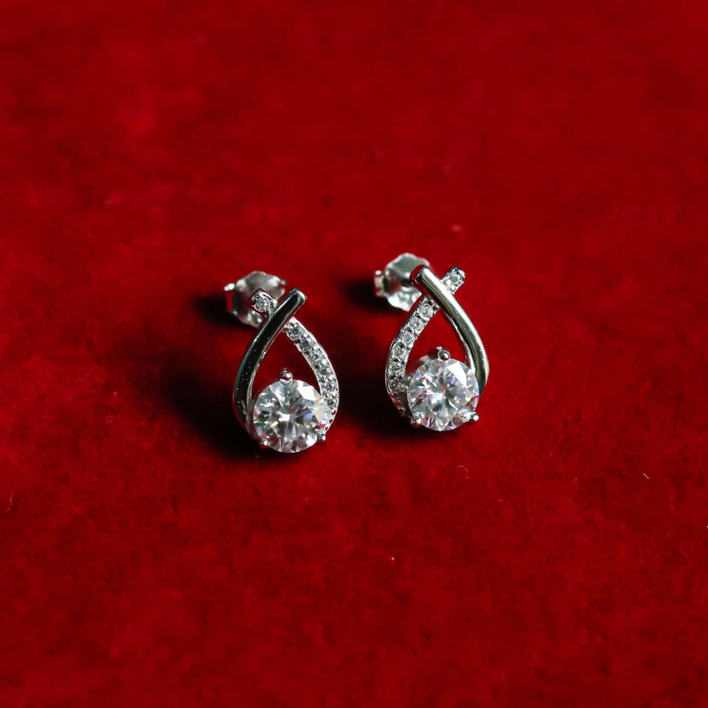 ELVORIA Morning Dew Moissanite Stud Earrings 5mm – Platinum Plated 925 Sterling Silver (GRA Certified)