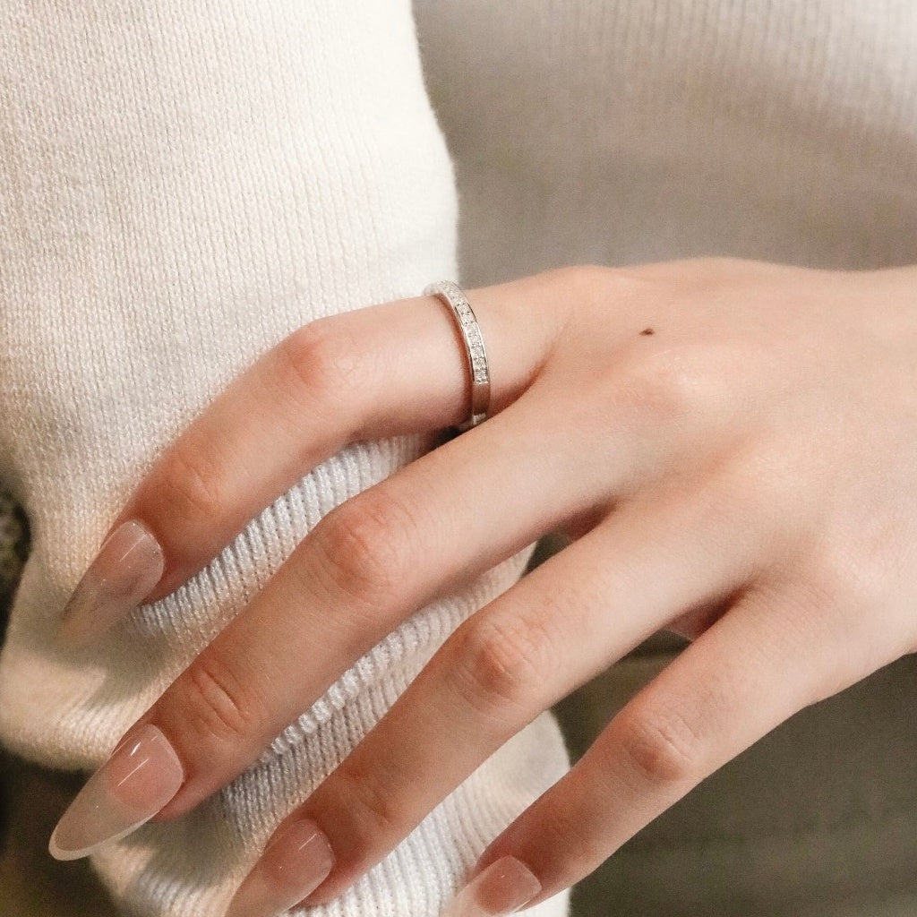 ELVORIA GRA Certified Moissanite Ring – Platinum Plated 925 Sterling Silver (Adjustable)