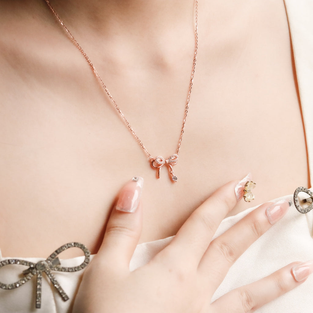 ELVORIA Tiny Bow Ahri Necklace – 18K Rose Gold & Platinum Plated 925 Sterling Silver