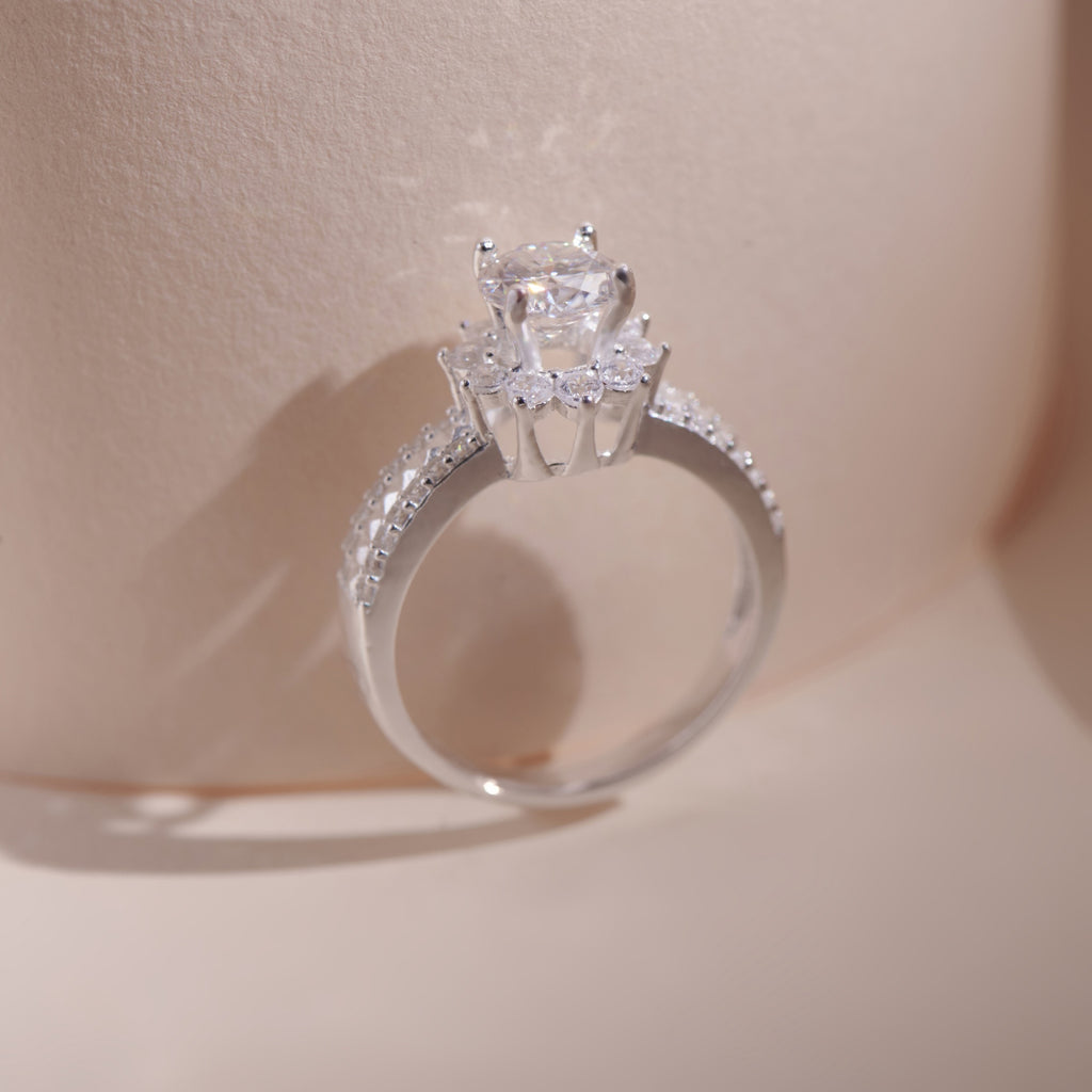 ELVORIA 5mm Moissanite Flower Ring GRA ELVDA07 – Platinum Plated 925 Sterling Silver