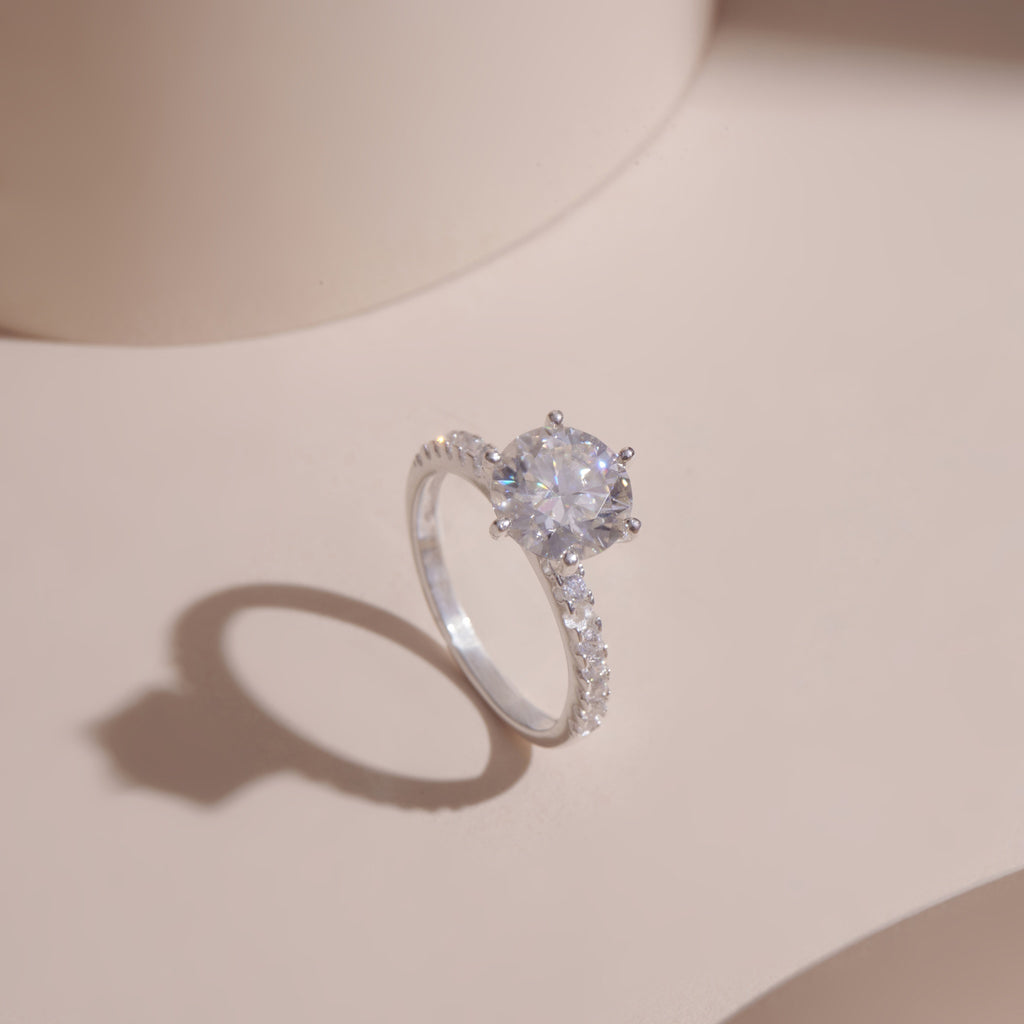 ELVORIA 7mm Moissanite Ring GRA – Platinum Plated 925 Sterling Silver