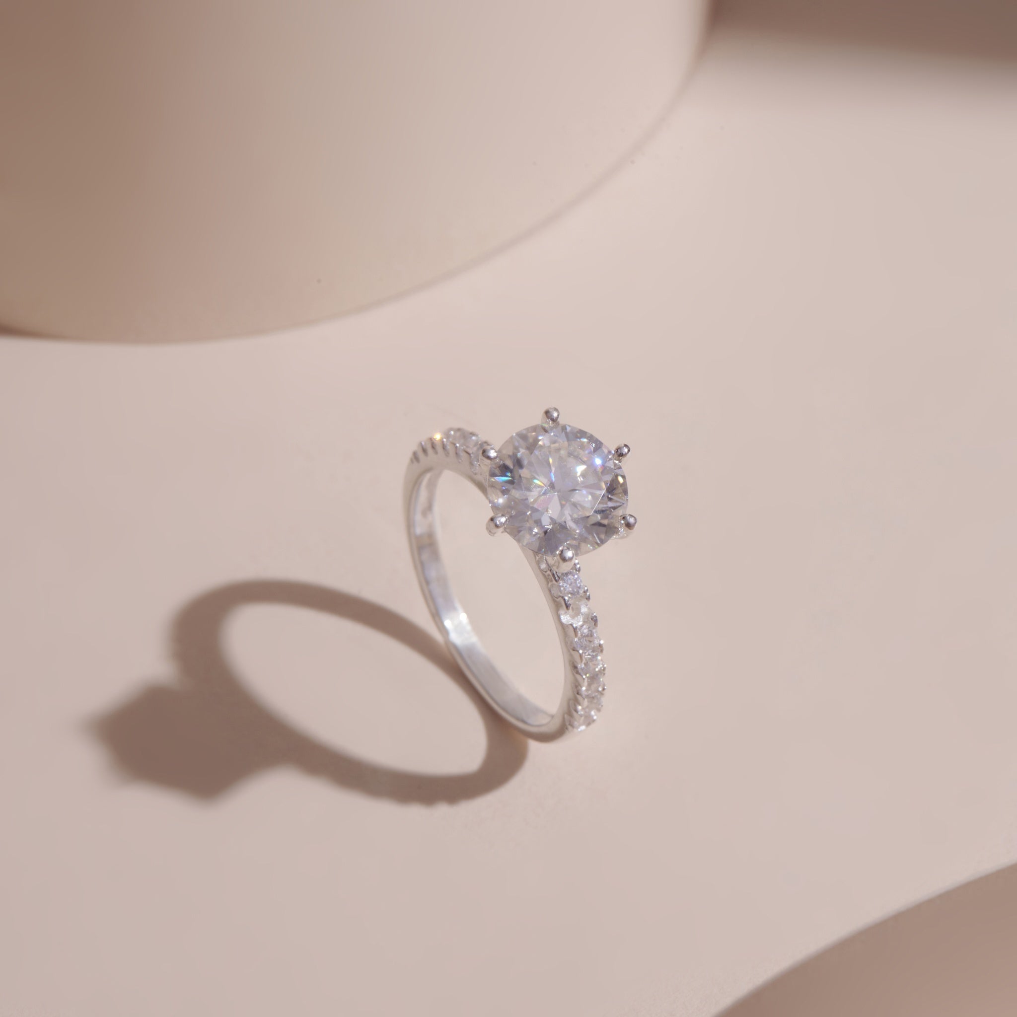 ELVORIA 7mm Moissanite Ring GRA – Platinum Plated 925 Sterling Silver