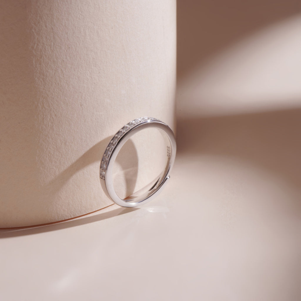 ELVORIA GRA Certified Moissanite Ring – Platinum Plated 925 Sterling Silver (Adjustable)