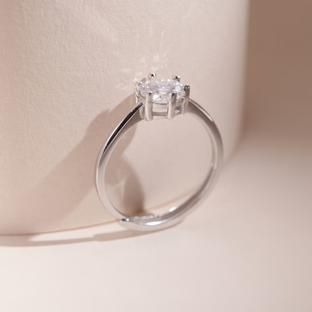 ELVORIA 6.5mm Moissanite Ring GRA ELVDA93 – Platinum Plated 925 Sterling Silver (Adjustable)