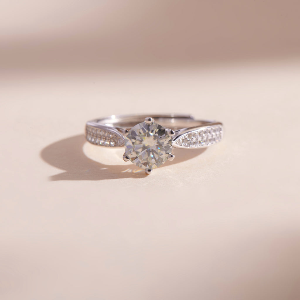 ELVORIA 6.5mm Moissanite Ring GRA ELVDA85 – Platinum Plated 925 Sterling Silver