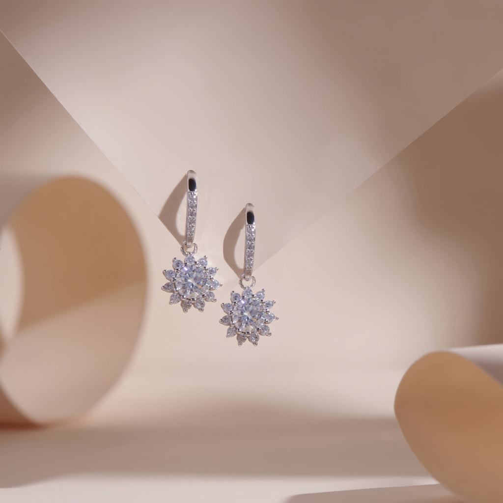 ELVORIA Sunflower Moissanite Earrings 5mm – Platinum Plated 925 Sterling Silver (GRA Certified)