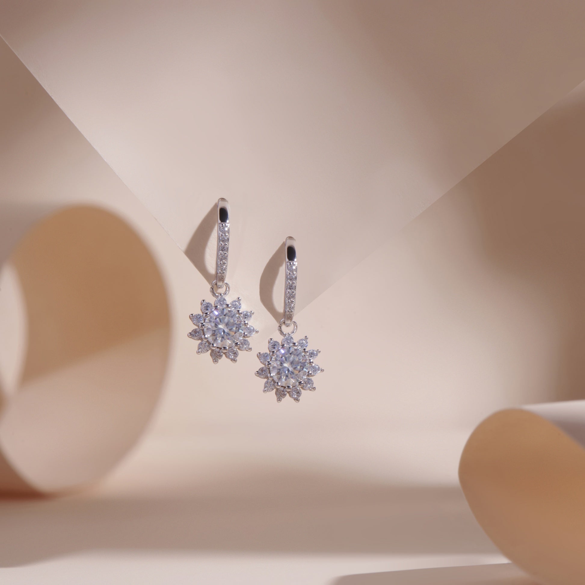 ELVORIA Sunflower Moissanite Earrings 5mm – Platinum Plated 925 Sterling Silver (GRA Certified)