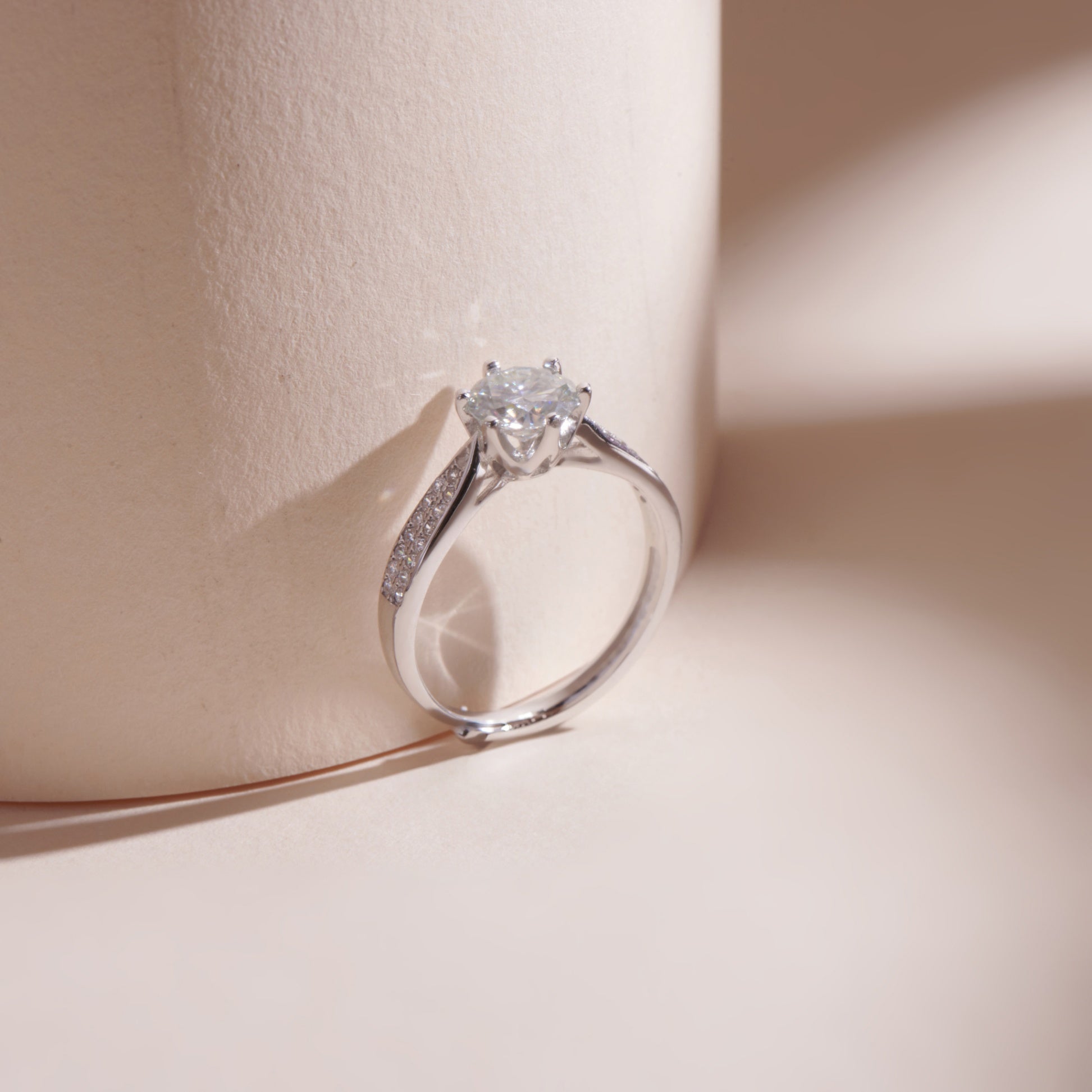 ELVORIA 6.5mm Moissanite Ring GRA ELVDA85 – Platinum Plated 925 Sterling Silver