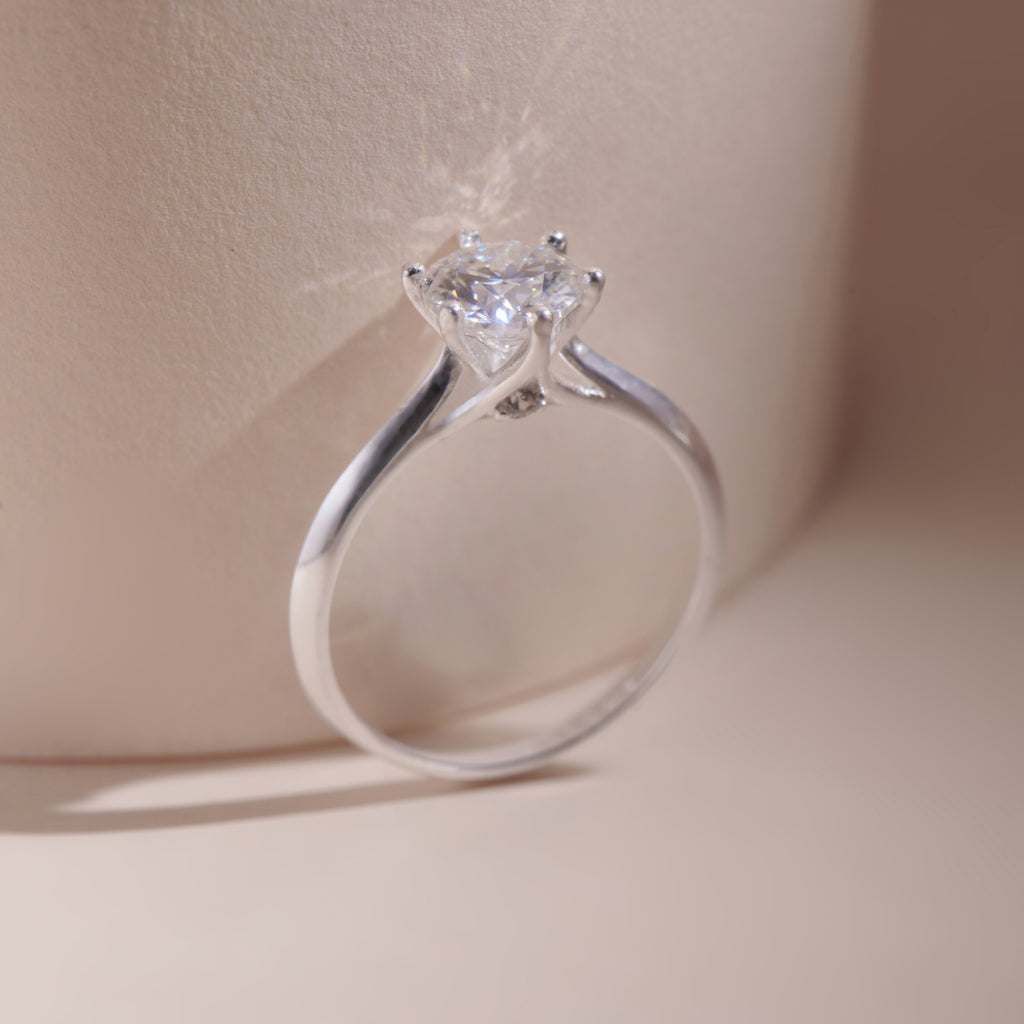 ELVORIA 7mm Moissanite Engagement Ring GRA – Platinum Plated 925 Sterling Silver