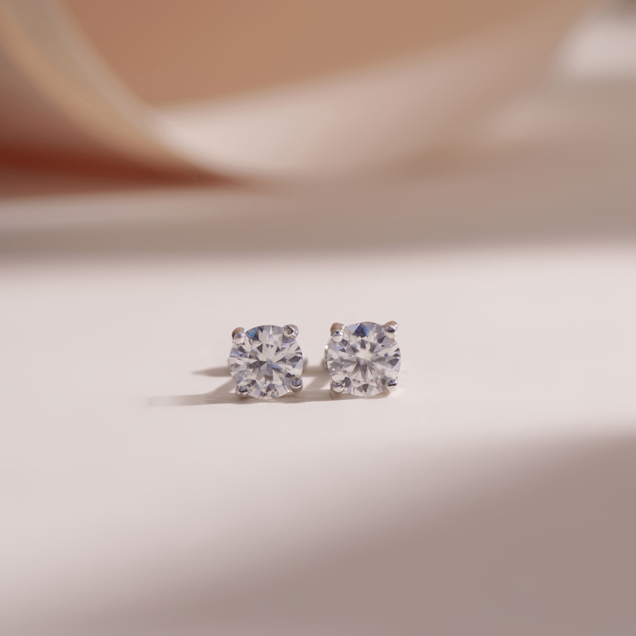ELVORIA 5mm Moissanite Stud Earrings GRA – Platinum Plated 925 Sterling Silver
