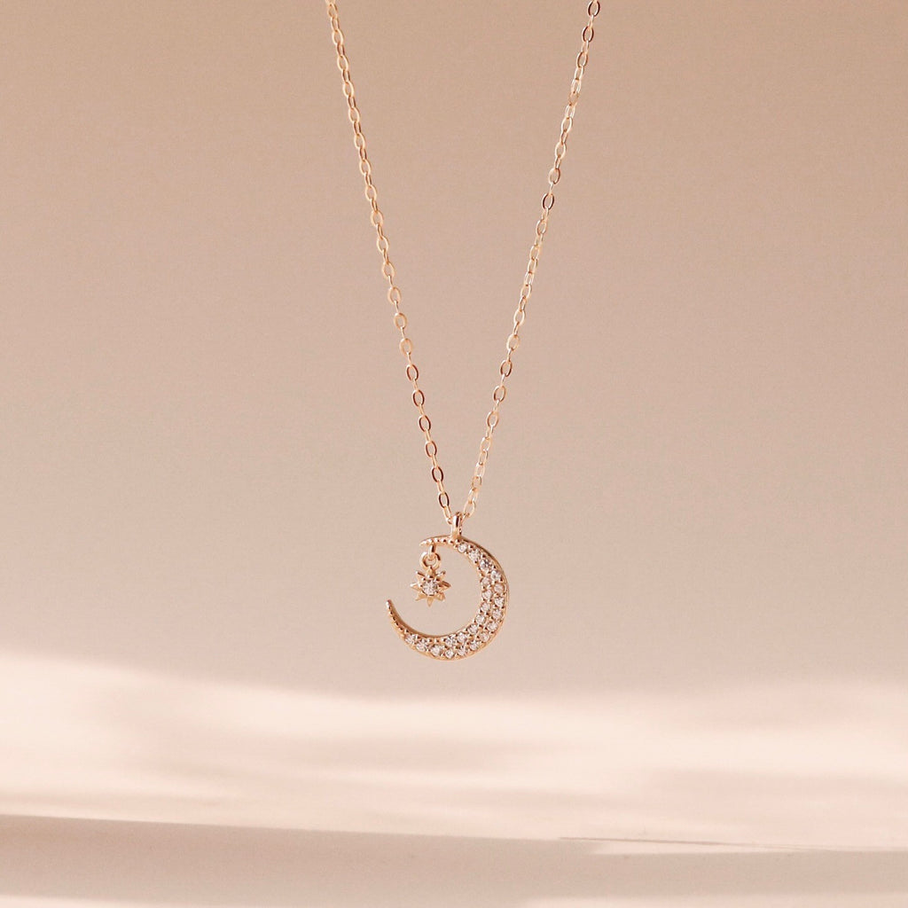 ELVORIA 18K Gold Plated Moon Necklace – 925 Sterling Silver