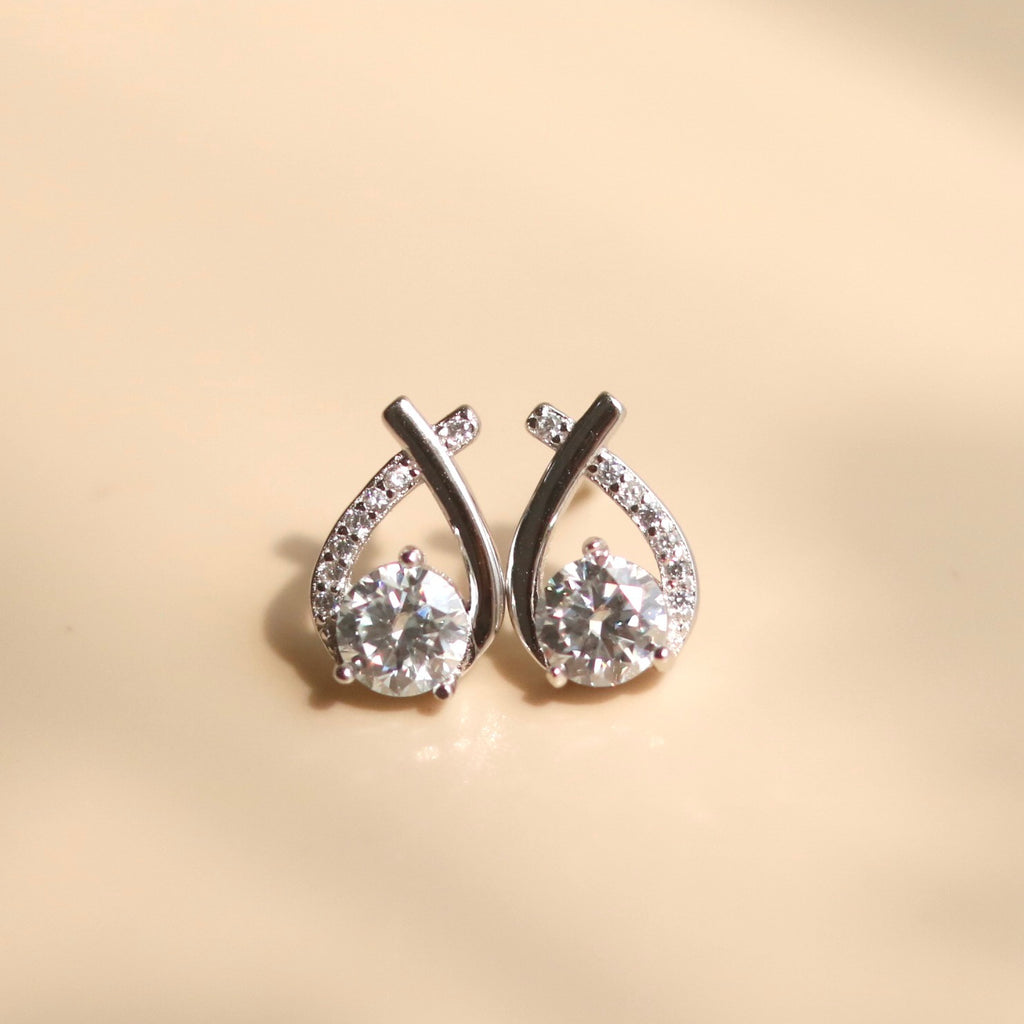 ELVORIA Morning Dew Moissanite Stud Earrings 5mm – Platinum Plated 925 Sterling Silver (GRA Certified)