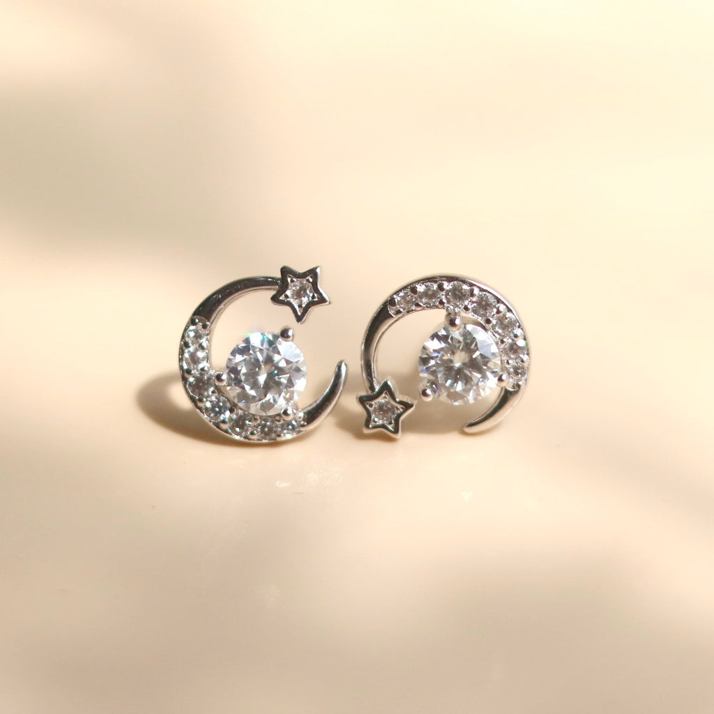 ELVORIA Moon & Star Moissanite Stud Earrings 5mm – Platinum Plated 925 Sterling Silver (GRA Certified)