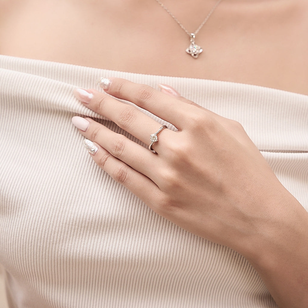 ELVORIA 4.5mm Moissanite Ring GRA ELVDA91 – Platinum Plated 925 Sterling Silver (Adjustable)