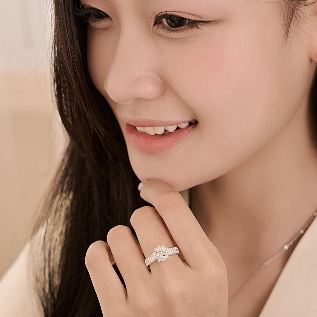 ELVORIA 5mm Moissanite Flower Ring GRA ELVDA07 – Platinum Plated 925 Sterling Silver