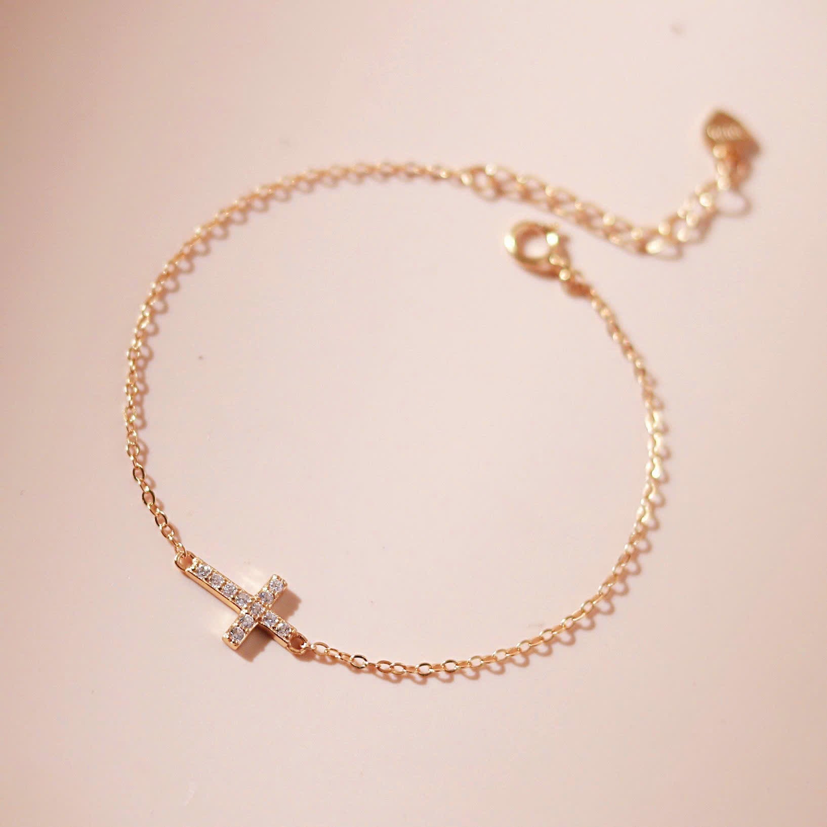 ELVORIA Elise Cross Bracelet – 18K Gold Plated 925 Sterling Silver