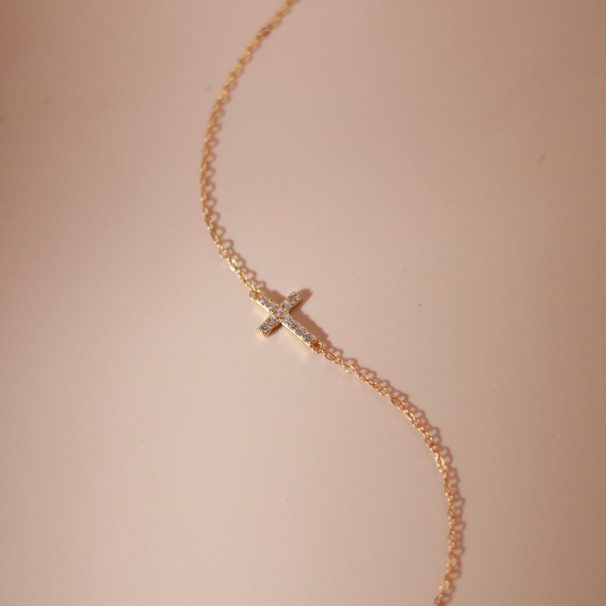 ELVORIA Elise Cross Bracelet – 18K Gold Plated 925 Sterling Silver