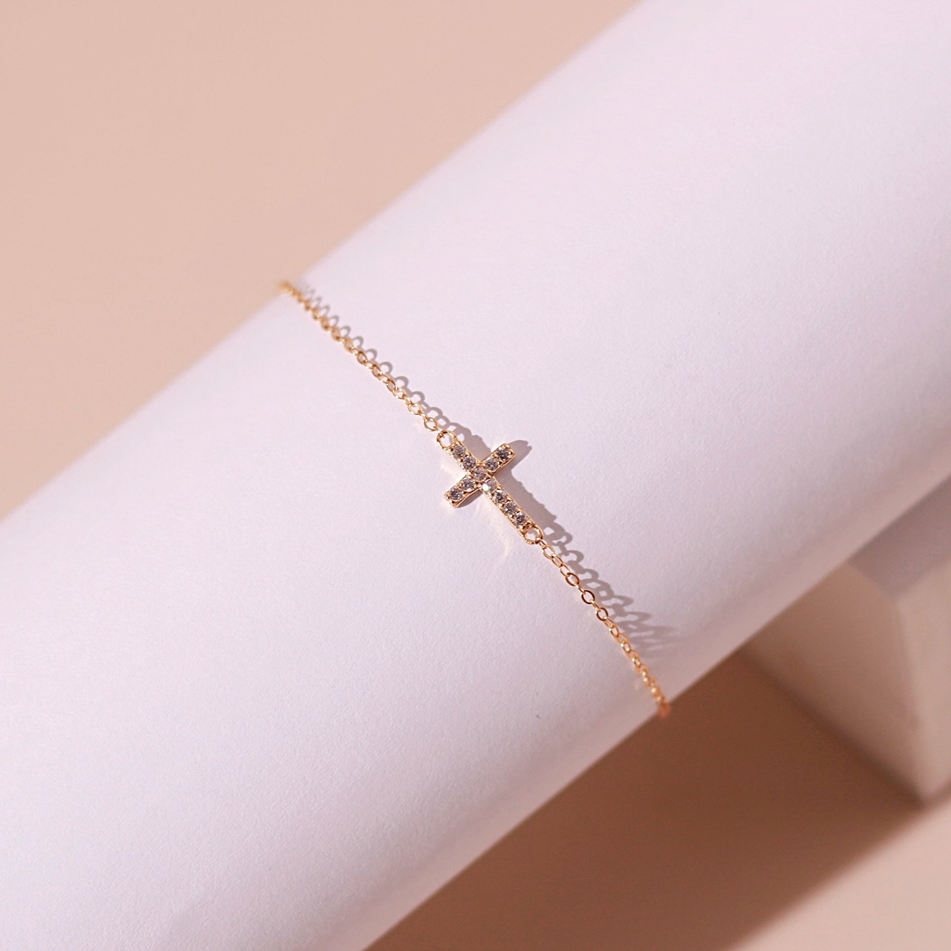 ELVORIA Elise Cross Bracelet – 18K Gold Plated 925 Sterling Silver