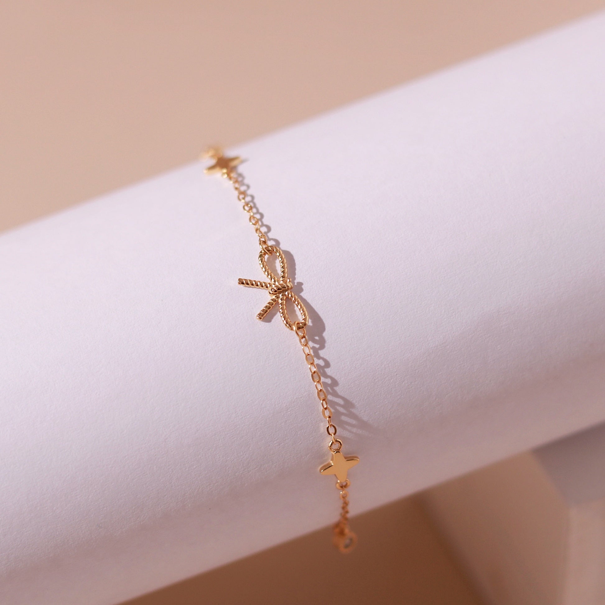 ELVORIA Marysol Bow Bracelet – 18K Gold Plated 925 Sterling Silver