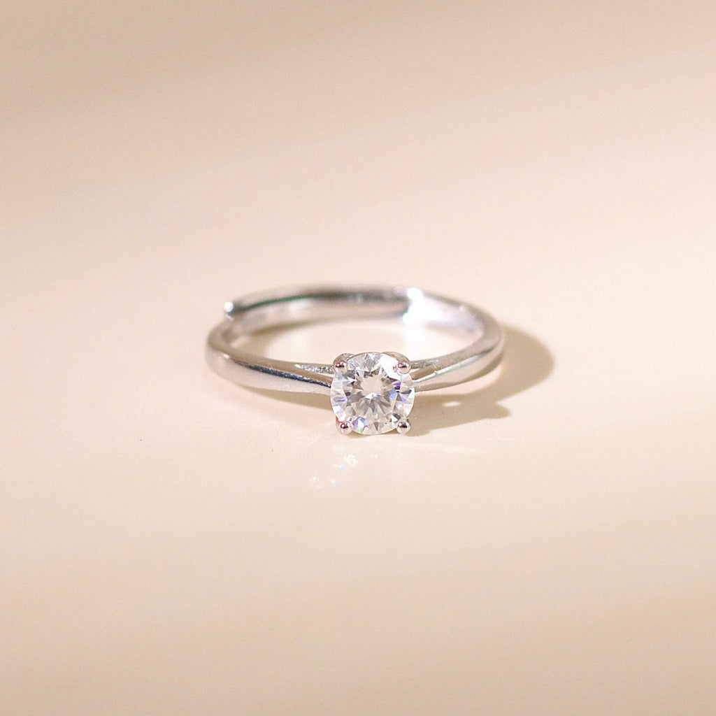 ELVORIA 5mm Moissanite Ring GRA ELVDA125 – Platinum Plated 925 Sterling Silver (Adjustable)