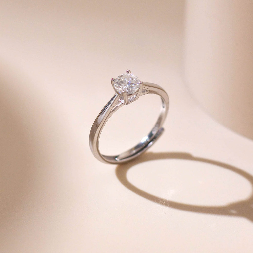 ELVORIA 5mm Moissanite Ring GRA ELVDA125 – Platinum Plated 925 Sterling Silver (Adjustable)