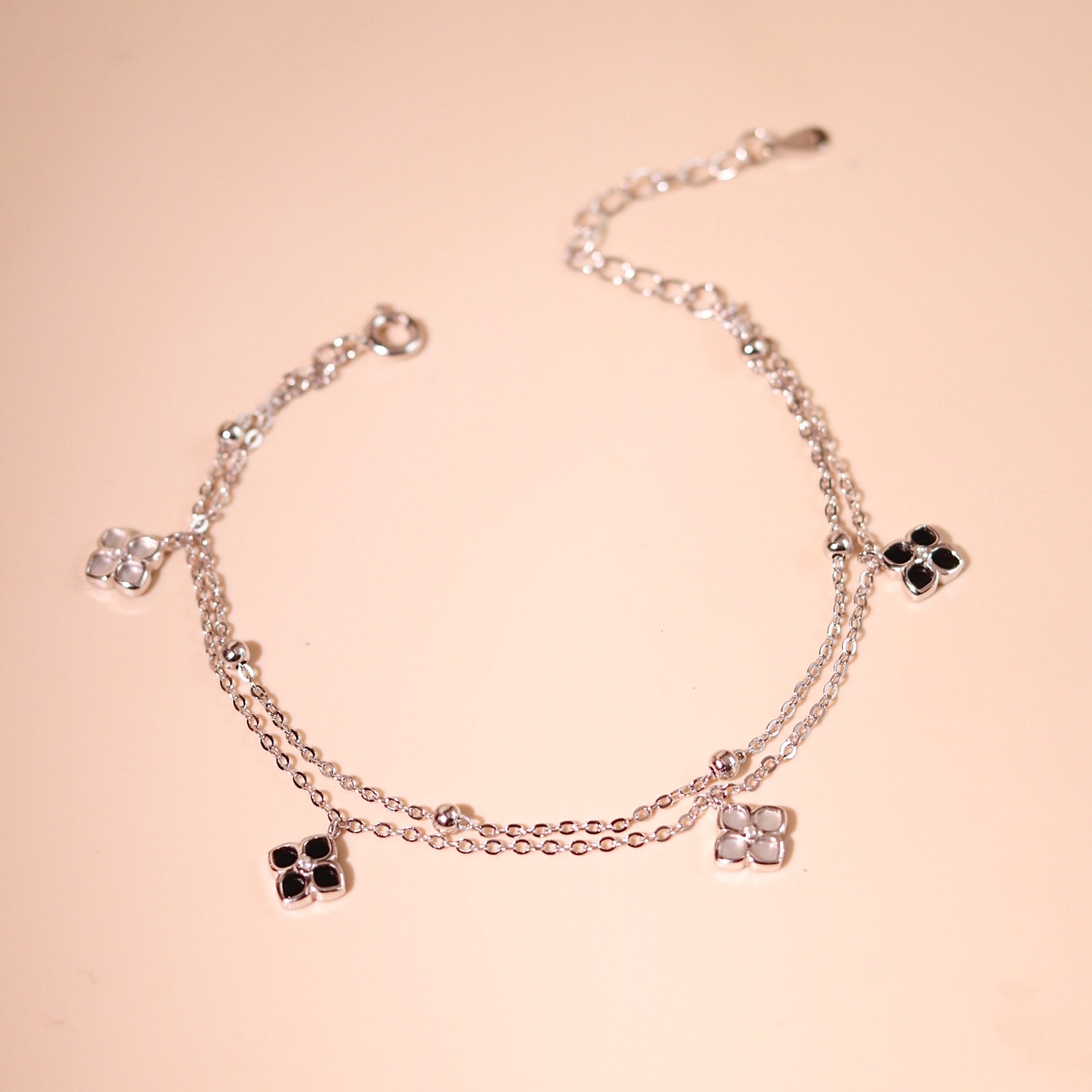 ELVORIA Rita Mini Clover Bracelet – Platinum Plated 925 Sterling Silver